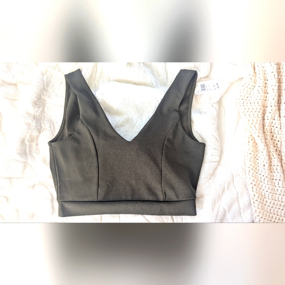 Crop top sz med women's olive green 😁 - Picture 1 of 4